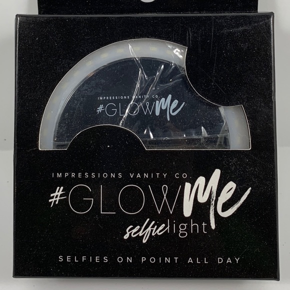 GLOWME® 1.0 LED SELFIE RING LIGHT FOR SMARTPHONES - Picture 2 of 5